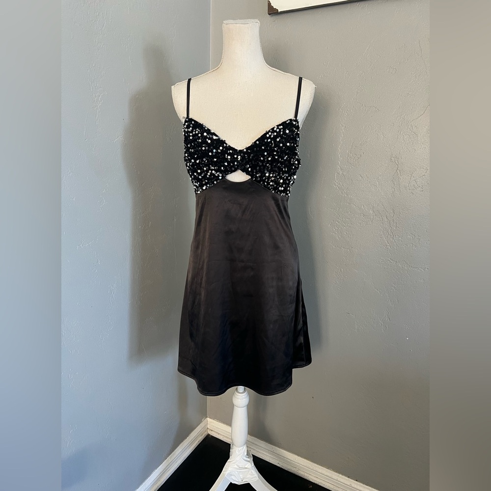 Camellia Elegant Black Beaded Nightgown size L